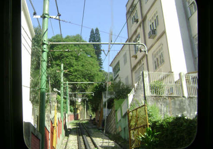 Subindo de trem para o Corcovado