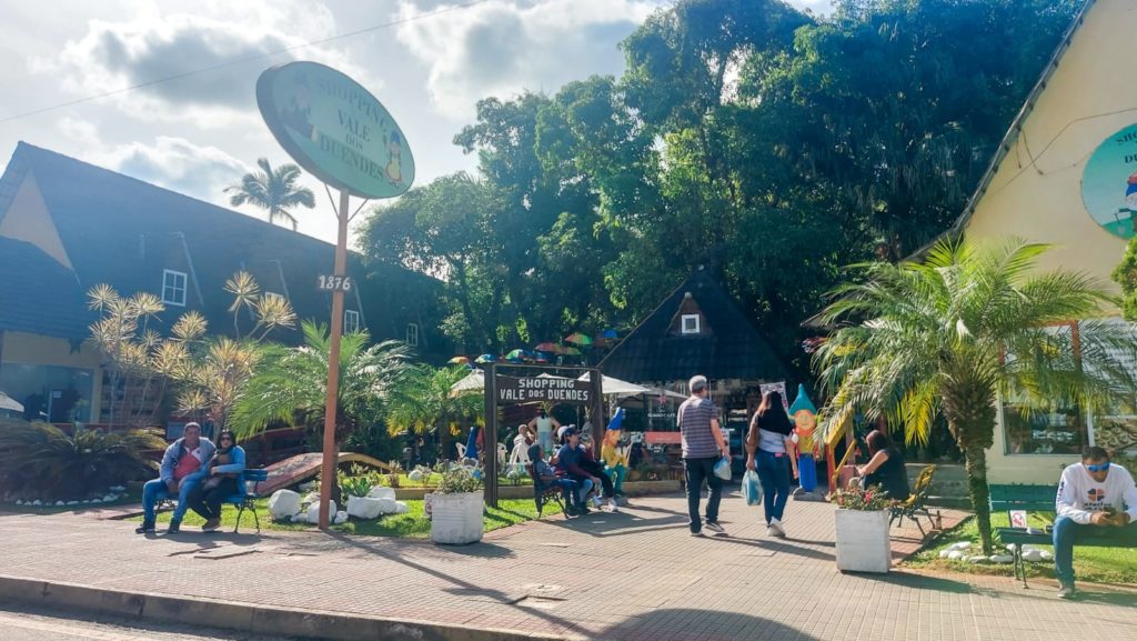 Shopping Vale dos Duendes em Penedo