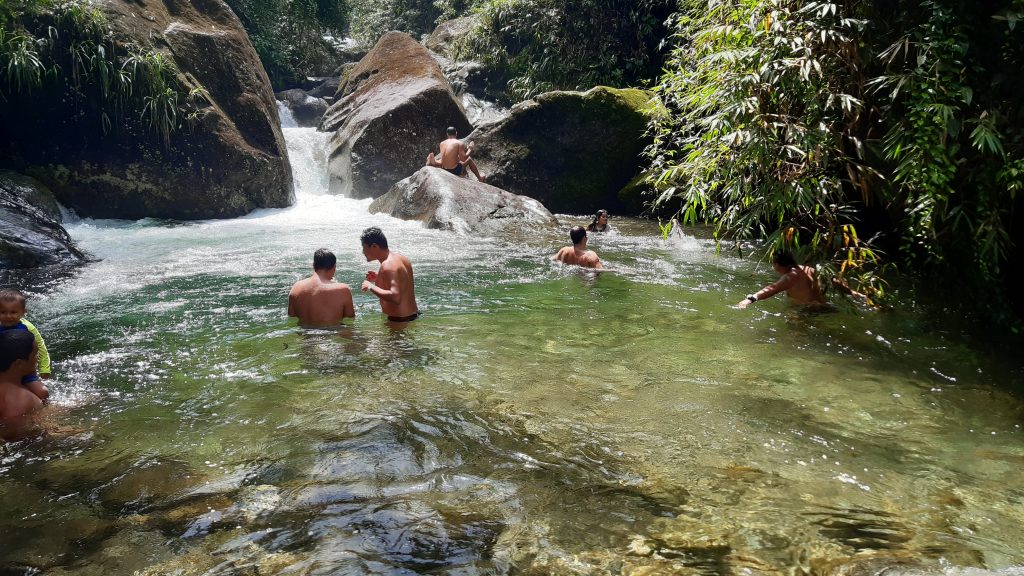 Poço das Esmeraldas na Serrinha do Alambari