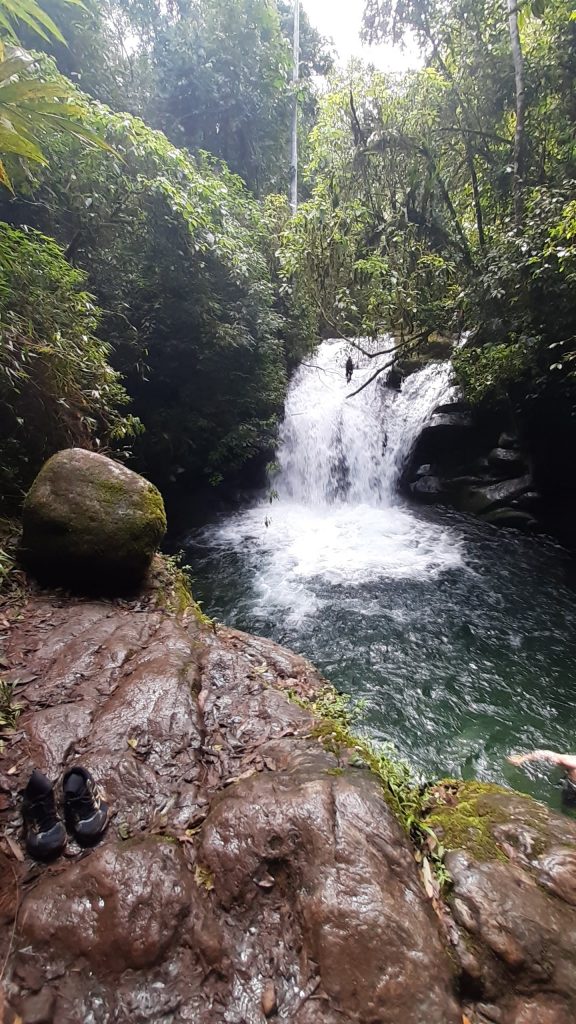 Poço dos Dinossauros na Serrinha do Alambari