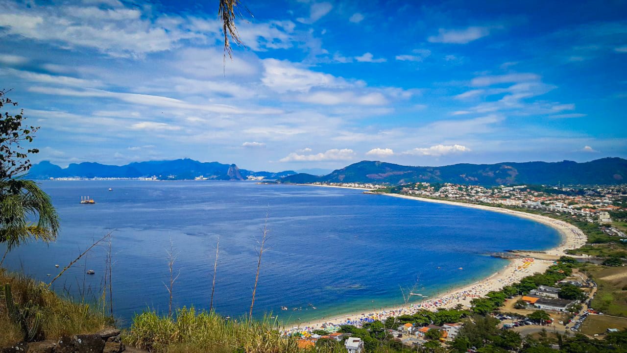 Trilha do Morro das Andorinhas em Niterói