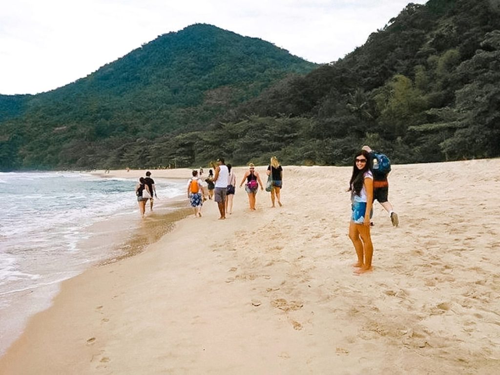 Praia do Caixa d’Aço em Trindade