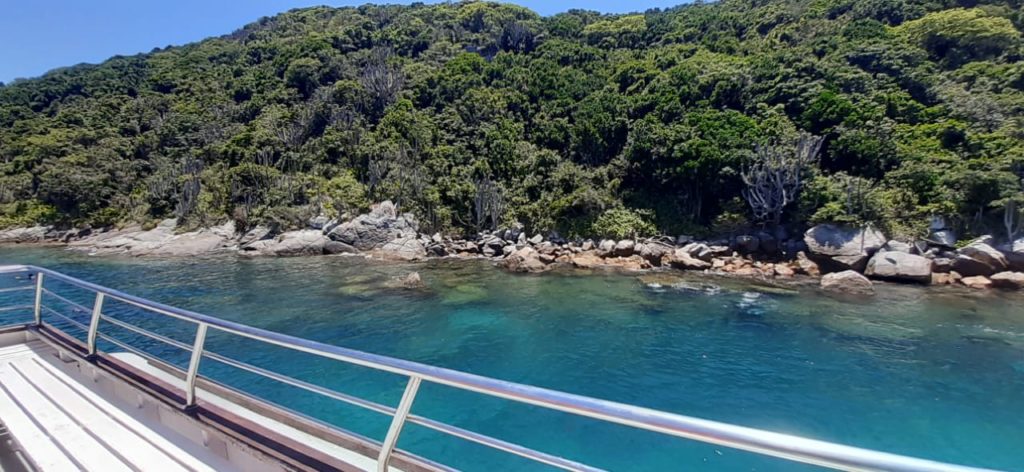 Ponta D'água - um dos pontos de mergulho em Arraial do Cabo