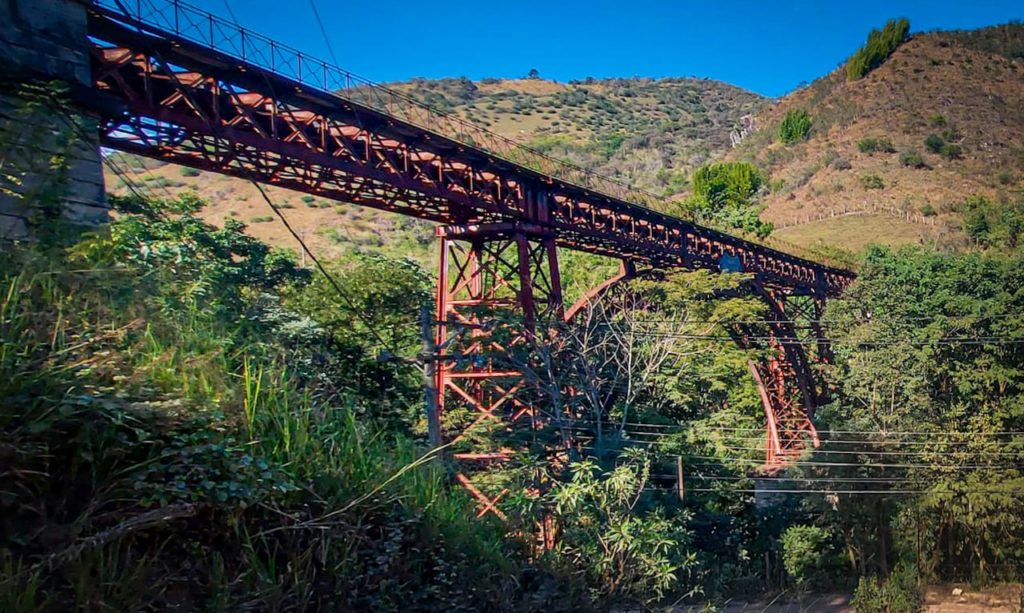 Ponte férrea Engenheiro Paulo de Frontin em Miguel Pereira