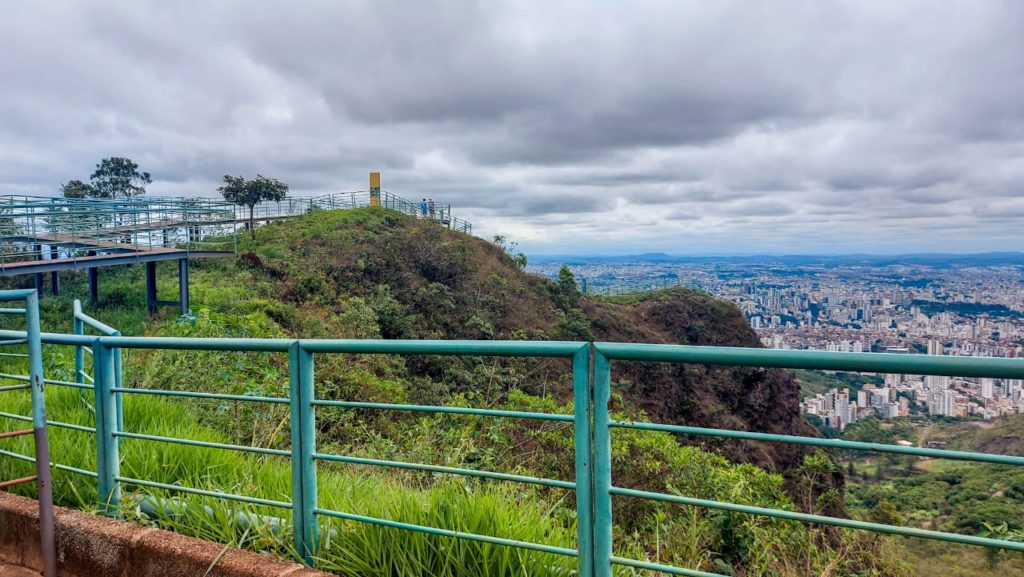 Terceiro Mirante no Parque da Serra do Curral em BH