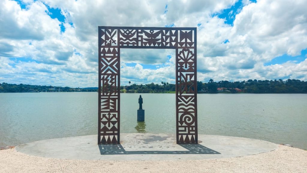 Portal da Memória e Monumento a Iemanjá em BH