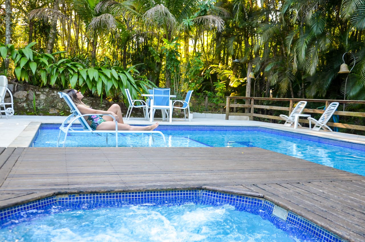 Day use em Curitiba: onde e quanto custa passar o dia na piscina