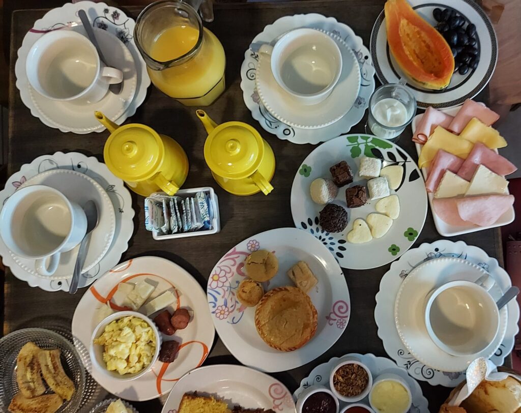 Café da manhã MUITO BARATO na URCA