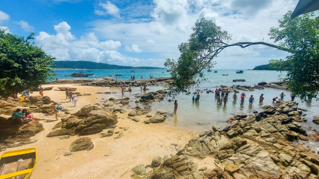 Praia de Lagoinha em Bombinhas