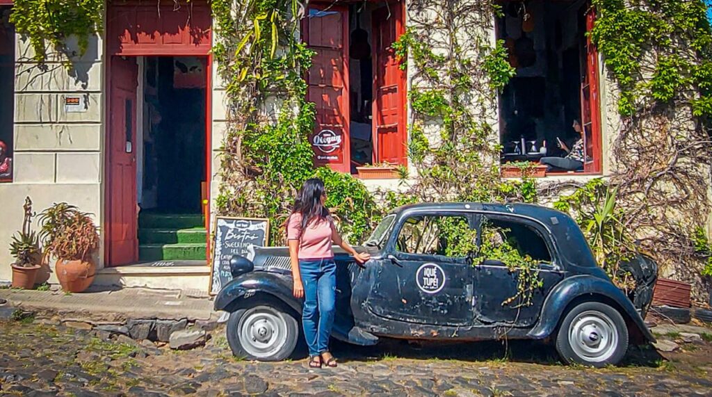 Carros antigos em Colonia del Sacramento