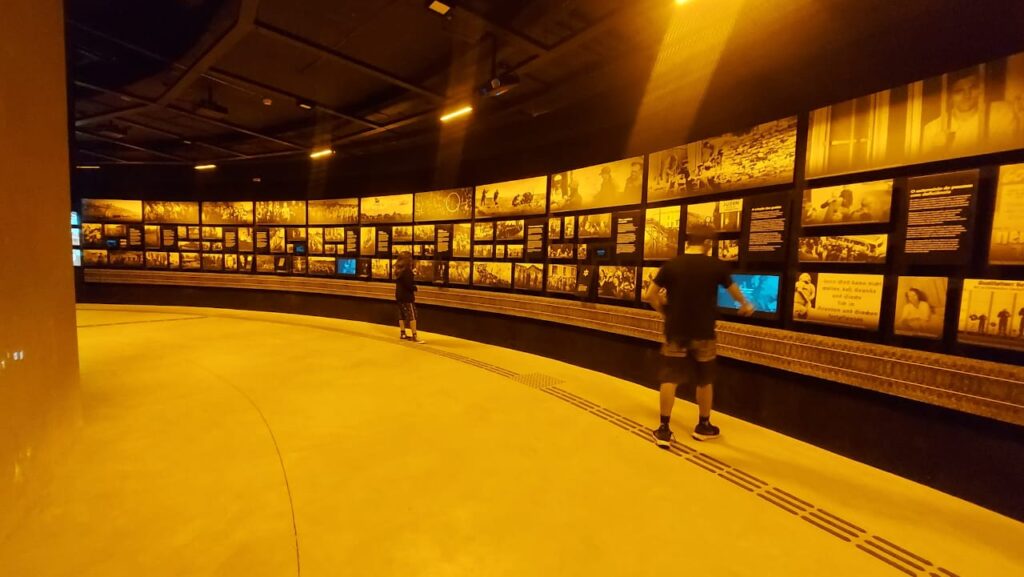 2º sala do Memorial do Holocausto no Rio