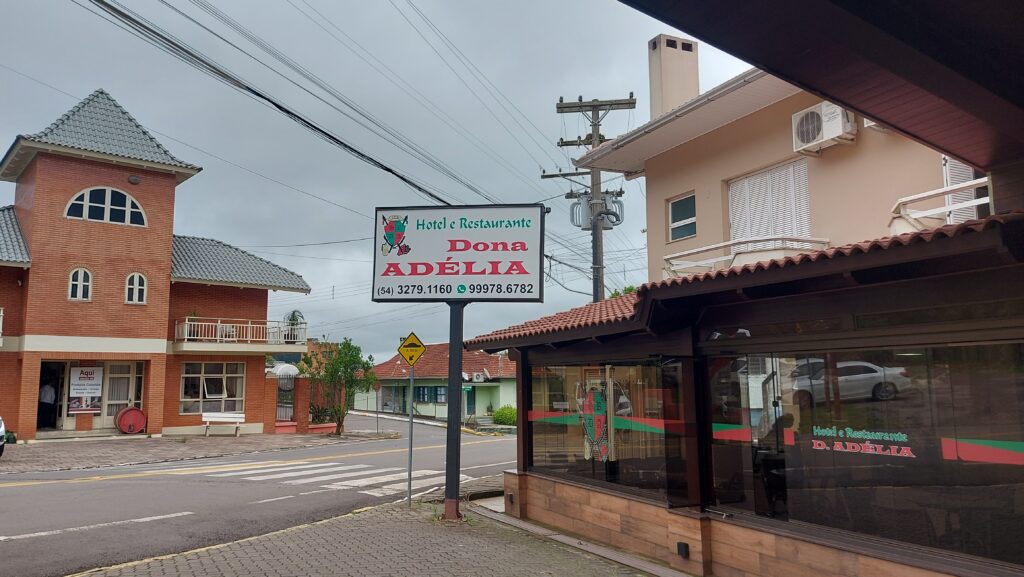 Dona Adelia Hotel e Restaurante 