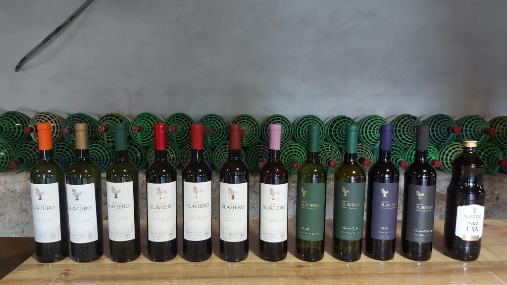 Róttulos da Vinhos da Slaviero Uvas