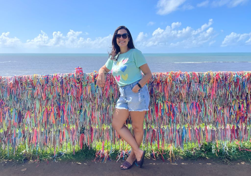 Muro de Fitas atrás do Farol da Marinha, no centro de Porto Seguro