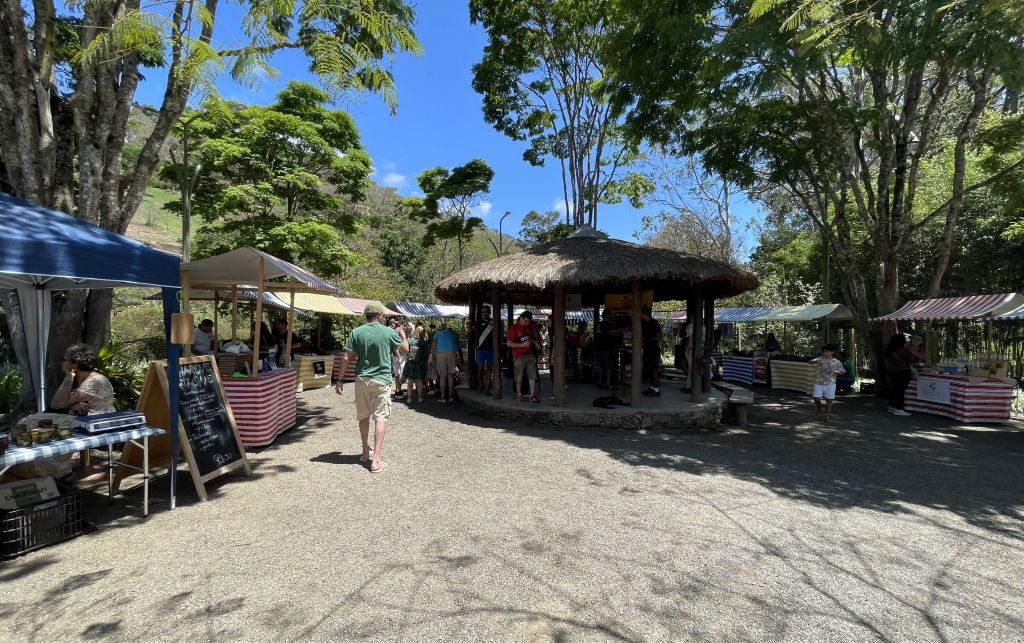 Feirinha no centrinho do Vale das Videiras em Petrópolis